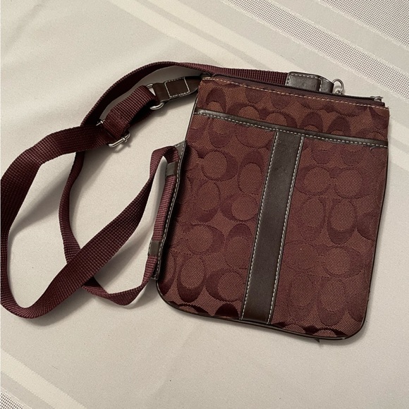 Coach crossbody - Picture 1 of 4